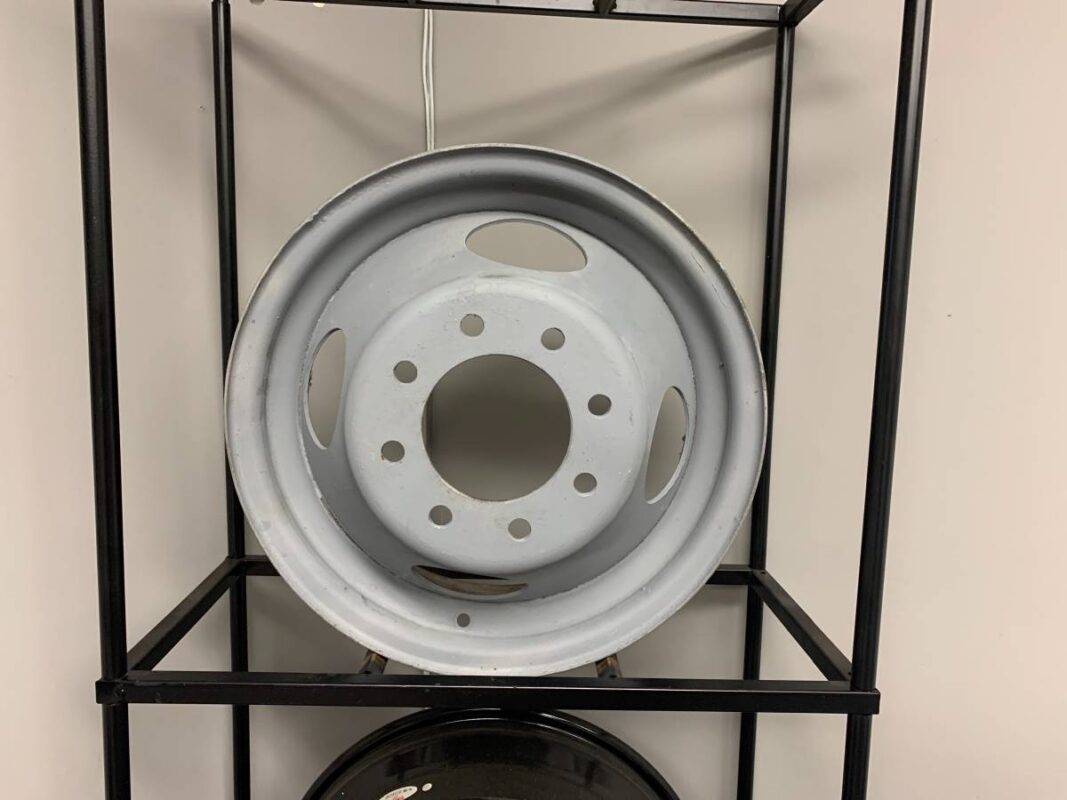 17×6 FORD F350 OEM Wheel Used Rim - Safari Auto tires