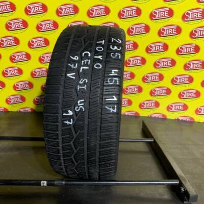 235/45R17 97V Toyo Celsius Used Single All Weather Tire