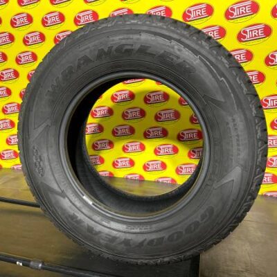 255/70R18 113T Goodyear Wrangler AT Adventure Kevlar Used Single All Season Tire