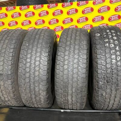 255/70R18 113T Goodyear Wrangler AT Adventure Kevlar Used Season Tires