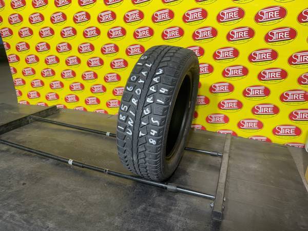 185/60R15 84S Uniroyal TigerPaw Used Single Winter Tire 185/60R15 Uniroyal TigerPaw Used Single Winter Tire - Image 1
